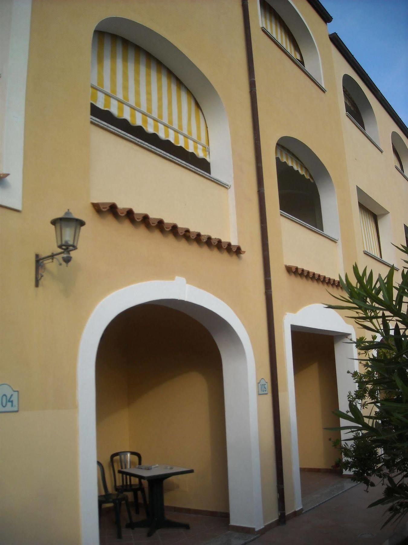 أروسييْ Residence Il Borgo المظهر الخارجي الصورة